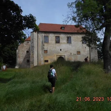 Daire U Dvou Slunecnic Cerne Udoli